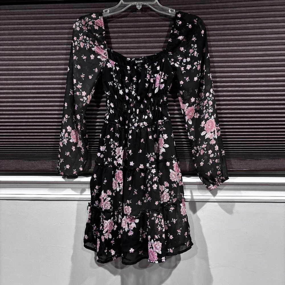 Trixxi Juniors Black floral Long Sleeve Fit & Flare Dress SZ: XXS